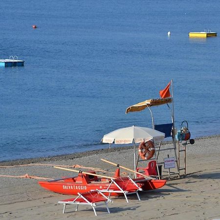 Апартаменти Savona Magnifico Sole Mare 150 M Wifi Climatcontrol Екстер'єр фото